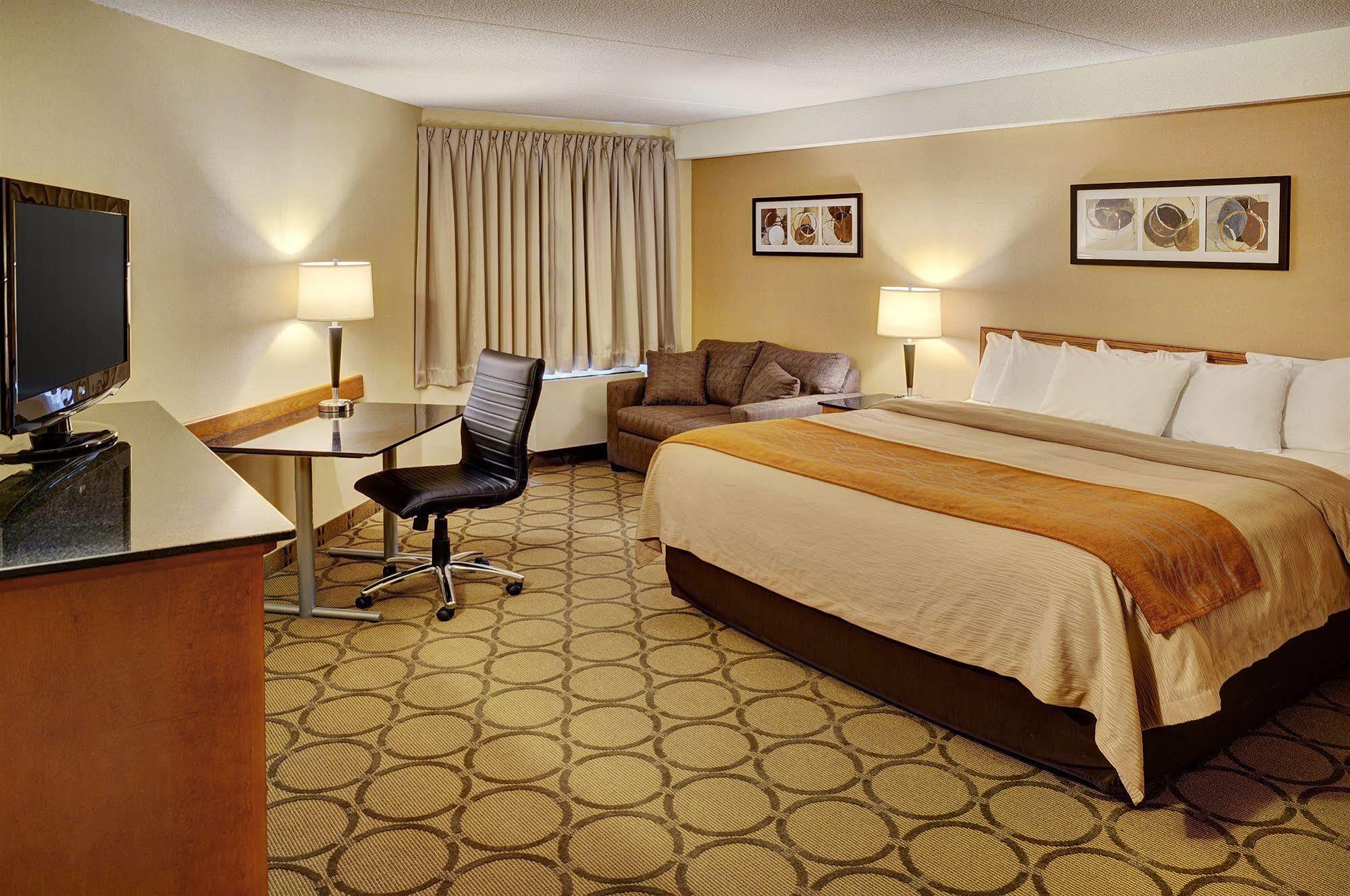 Comfort Inn Тиминс Екстериор снимка