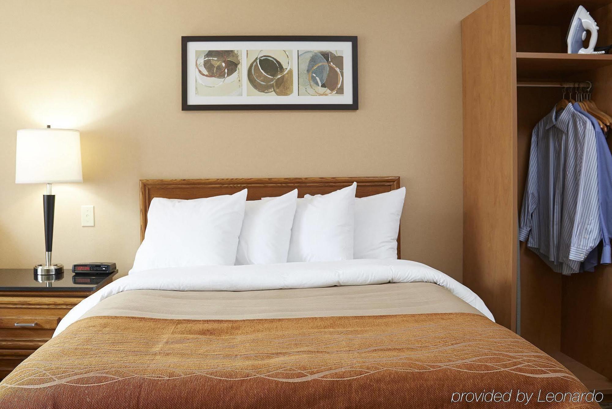 Comfort Inn Тиминс Екстериор снимка